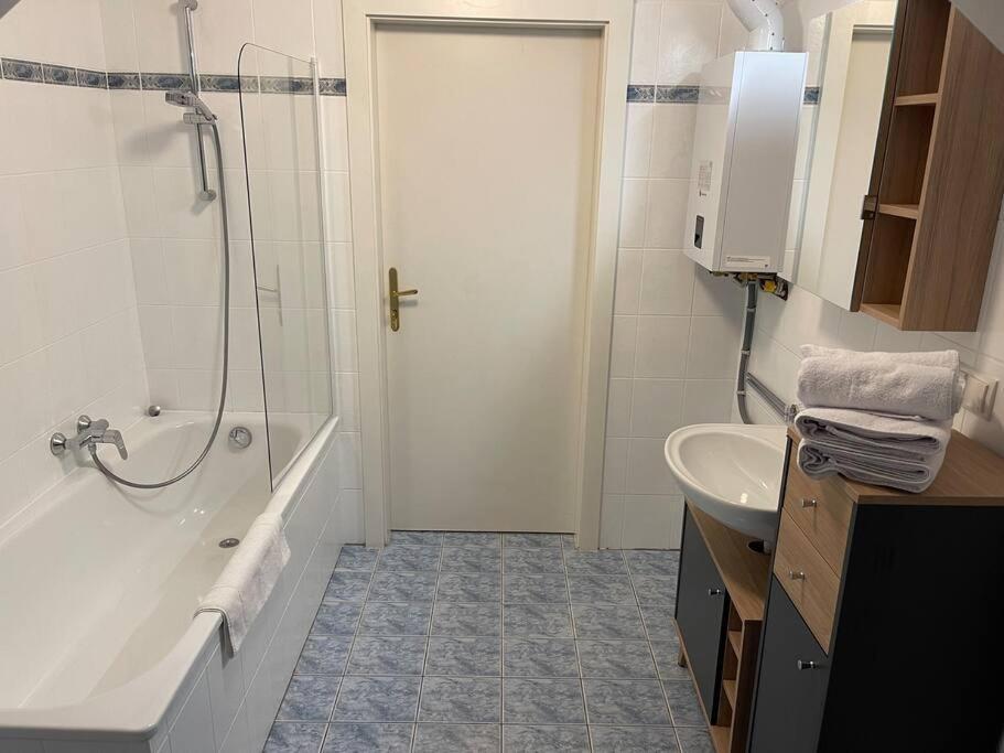 Apartament Dachterrasse Fuer 4 Personen Wiedeń Zewnętrze zdjęcie
